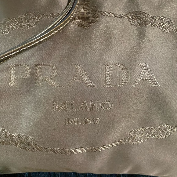 Prada gold crossbody pristine condition - Picture 3 of 10